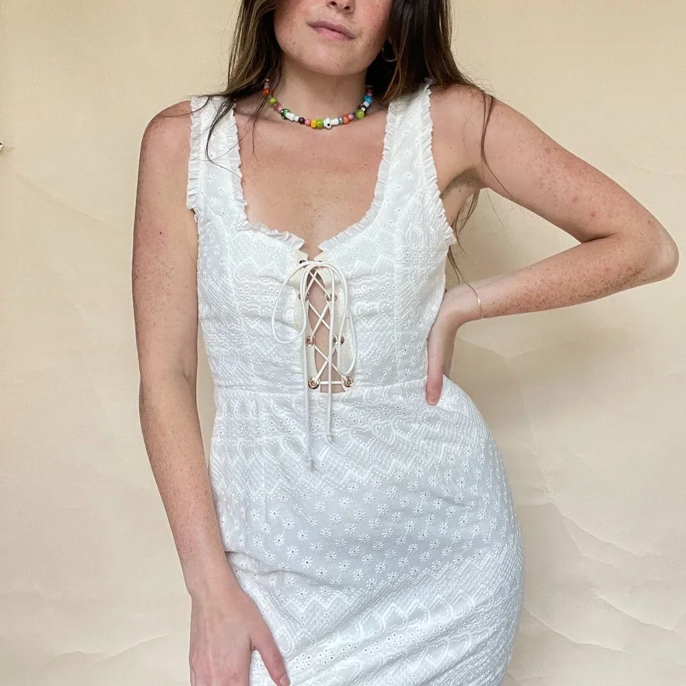 FOR LOVE & LEMONS EYELET DRESS - Picture 2 of 8